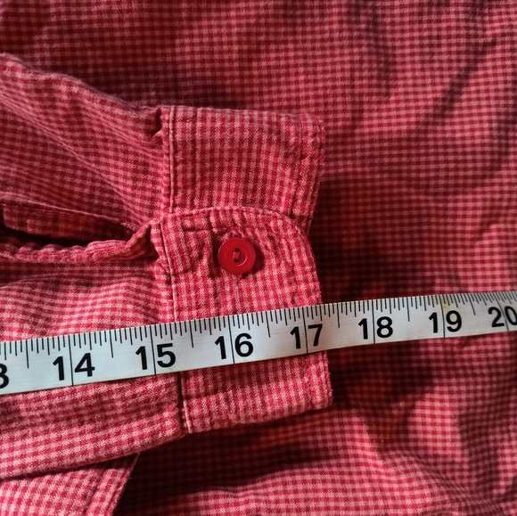 Looney Toons Tweety Bird women's 3/4 sleeve button up! Get a grip! - Picture 9 of 9